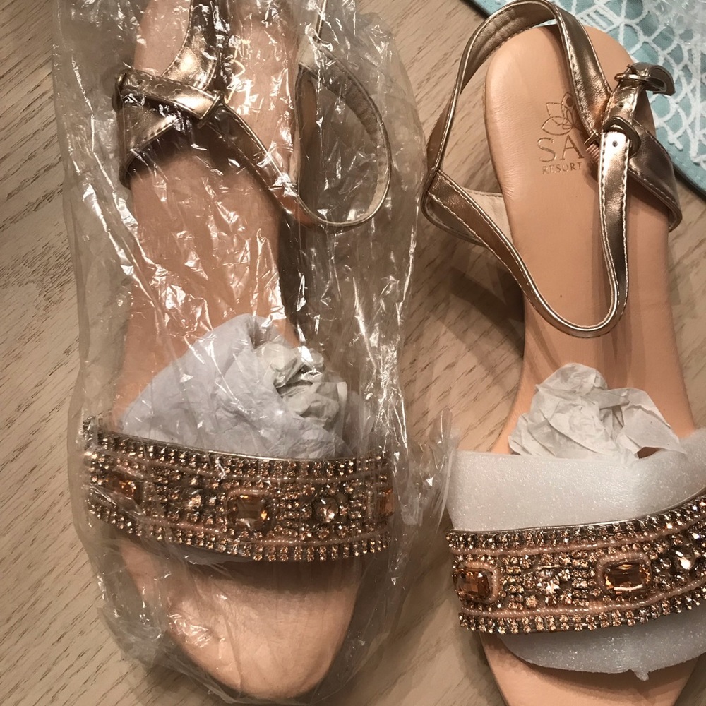 Ladies wedge sandals